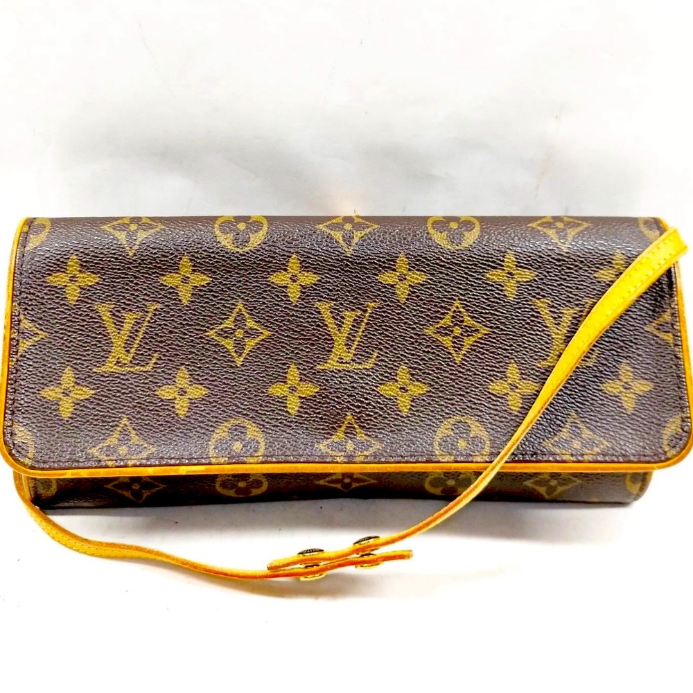 Louis Vuitton Monogram GM twin pochette  Bag authentic